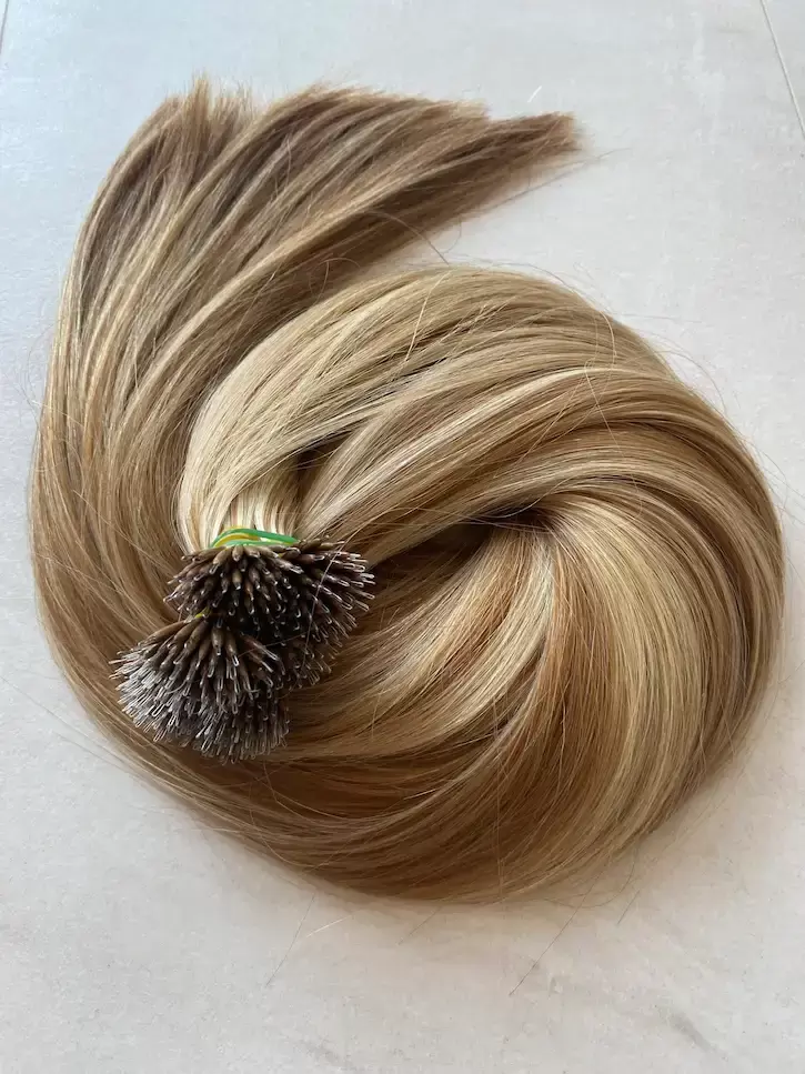 Nano gyűrűre tincsezett, melírozott 50cm 100% eredeti emberi haj/ 10gr