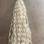 Szintetikus póthaj krémfehér A/1 hullámos 100gr 55cm (12R)