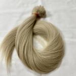 Bézses, enyhén melíros vasalható I. osztályú csatos, szintetikus haj 55-60cm (37)