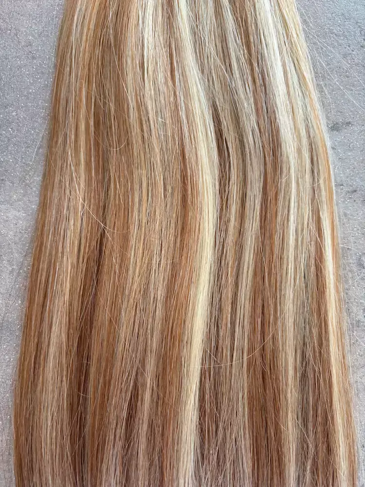 Melírozott tincses 40cm 100% eredeti emberi haj/ 10gr