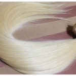 Platina szőke enyhén hamvas tresszelt 60cm 100% eredeti haj/ 10gr