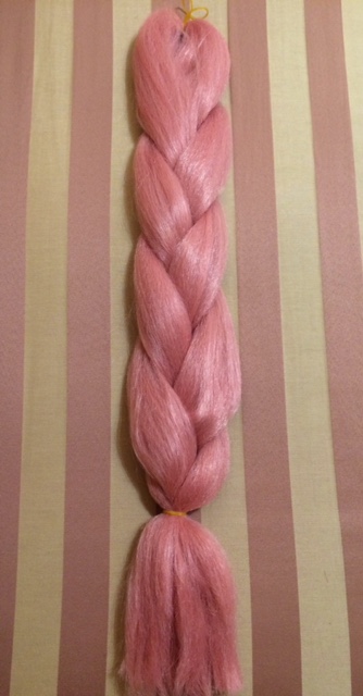 Szintetikus póthaj mályva színű 120gr / 100cm / 10 db