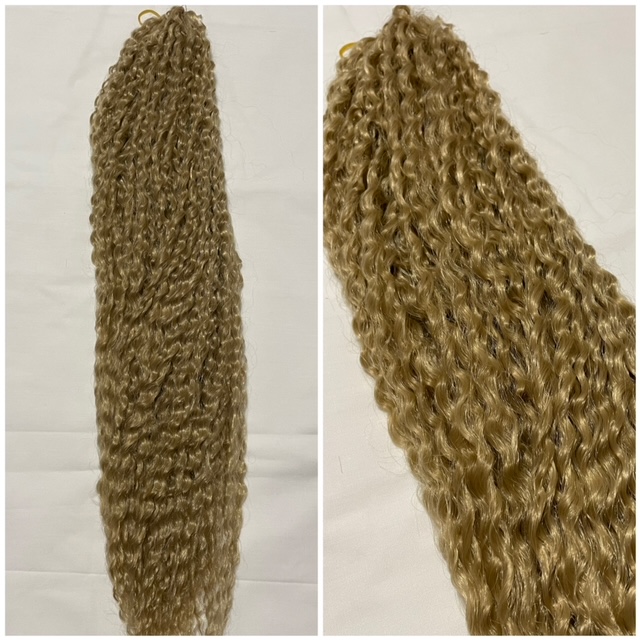 Szintetikus póthaj 8-as szőke apró hullámú 50-55cm